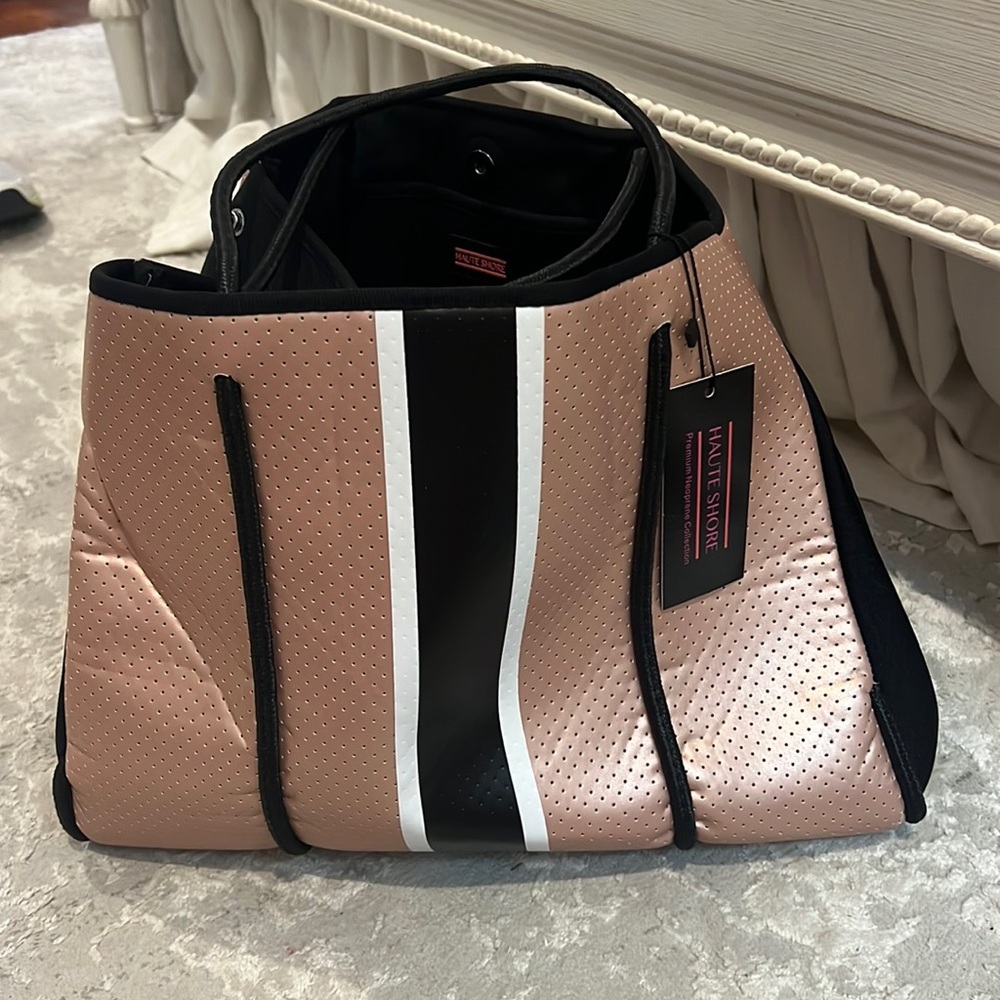 brand new haute shores bag perfect condition still has tag